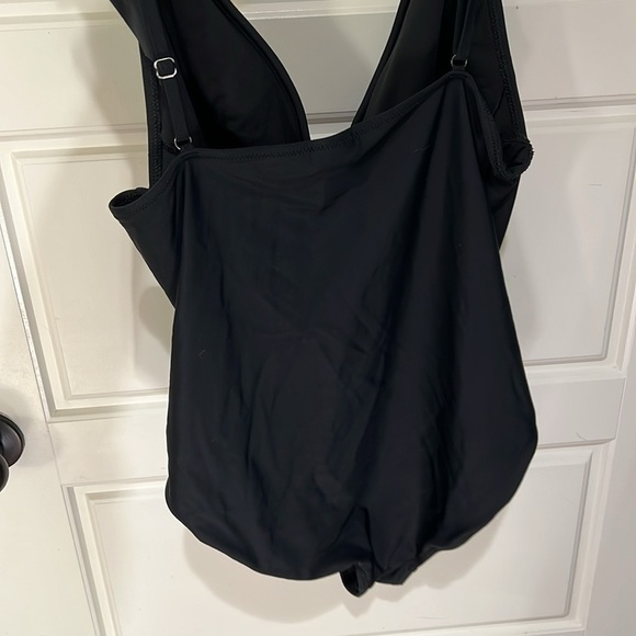 J crew xl black ruffle swimsuit resortwear slimming mom bod - Picture 6 of 6